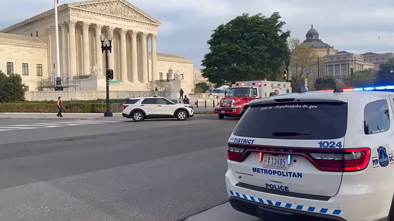 ΗΠΑ: Άνδρας αυτοπυρπολήθηκε μπροστά στο Ανώτατο Δικαστήριο